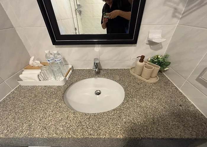 Chic Escape & Fast Wifi Apartment Bangkok