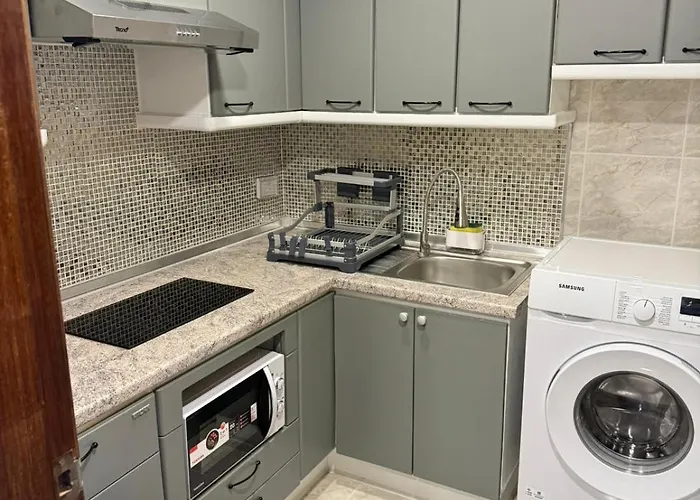 Chic Escape & Fast Wifi Apartment Bangkok