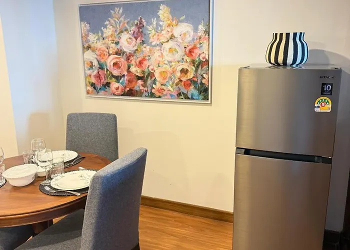 Chic Escape & Fast Wifi Apartment Bangkok