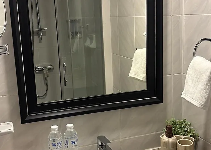 Chic Escape & Fast Wifi Apartment